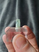 Charger l'image dans la galerie, Aigue Marine du Pakistan pierre de collection