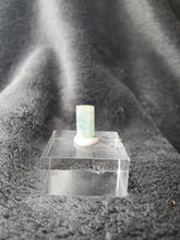 Charger l'image dans la galerie, Aigue Marine du Pakistan pierre de collection