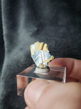 Charger l'image dans la galerie, Rutile sur Hématite du Brésil pierre de collection