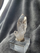 Charger l'image dans la galerie, Quartz fumé zoné enhydro sceptre pierre de collection