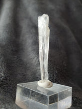 Charger l'image dans la galerie, Quartz à âme du Pakistan pierre de collection