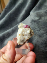 Charger l'image dans la galerie, Rubis sur Calcite avec un peu de Pyrite et Muscovite d'Afghanistan pierre de collection