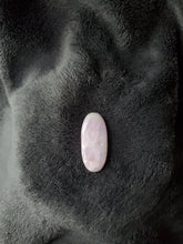 Charger l'image dans la galerie, Kunzite du Brésil cabochon