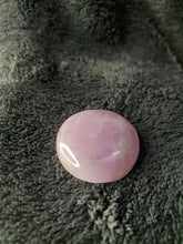 Charger l'image dans la galerie, Kunzite du Brésil cabochon