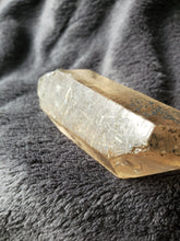 Charger l'image dans la galerie, Quartz Fumé Rutile du Brésil pierre de collection