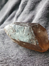 Charger l'image dans la galerie, Quartz Fumé De Madagascar pierre de collection
