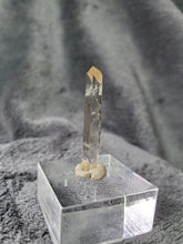 Charger l'image dans la galerie, Citrine naturelle des Alpes pierre de collection