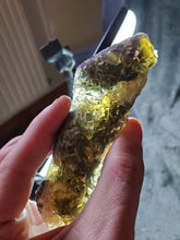 Charger l'image dans la galerie, Fluorite jaune de Namibie pierre de collection