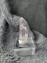 Charger l'image dans la galerie, Quartz à inclusions d'Hématite de Namibie pierre de collection