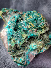 Charger l'image dans la galerie, Dioptase, Mimétite, Wulfénite et Duftite du Congo pierre de collection