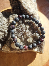Charger l'image dans la galerie, Bracelet Grenat et Pierre de Lave 8 mms
