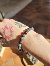 Charger l'image dans la galerie, Bracelet Grenat et Pierre de Lave 8 mms