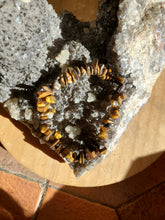 Charger l'image dans la galerie, Bracelet Oeil de Tigre baroque