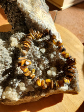 Charger l'image dans la galerie, Bracelet Oeil de Tigre baroque