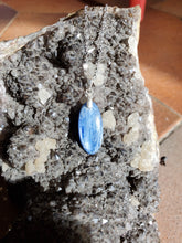 Charger l'image dans la galerie, Collier Cyanite
