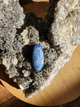 Charger l'image dans la galerie, Cabochon Cyanite