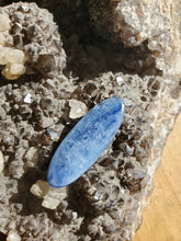 Charger l'image dans la galerie, Cabochon Cyanite