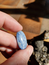 Charger l'image dans la galerie, Cabochon Cyanite
