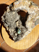 Charger l'image dans la galerie, Cabochon Labradorite gravée