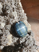 Charger l'image dans la galerie, Collier Oeil de Faucon