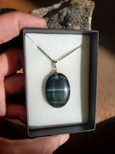 Charger l'image dans la galerie, Collier Oeil de Faucon