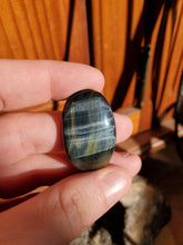 Charger l'image dans la galerie, Cabochon Oeil de Faucon