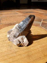 Charger l'image dans la galerie, Quartz fumé et Feldspath (Madagascar) pierre de collection