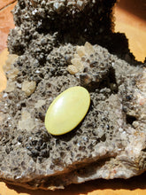 Charger l'image dans la galerie, Cabochon Serpentine