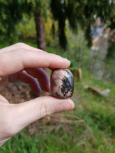 Charger l'image dans la galerie, Rhodonite pierres roulées