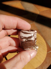 Charger l'image dans la galerie, Jaspe Cappuccino pierres roulées