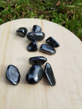 Charger l'image dans la galerie, Hématite pierres roulées