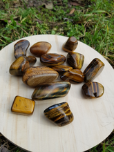 Charger l'image dans la galerie, Oeil de Tigre pierres roulées