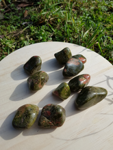 Charger l'image dans la galerie, Unakite pierres roulées