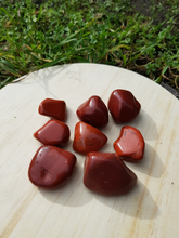 Charger l'image dans la galerie, Jaspe Rouge pierres roulées