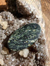 Charger l'image dans la galerie, Cabochon Jaspe Kambaba