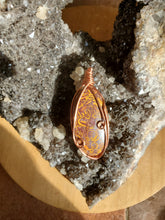 Charger l'image dans la galerie, Jaspe Mariam et cuivre pendentif