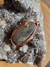 Charger l'image dans la galerie, Marcasite et cuivre pendentif