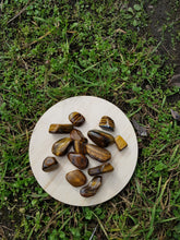 Charger l'image dans la galerie, Oeil de Tigre pierres roulées