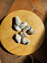 Charger l'image dans la galerie, Péristérite pierres roulées