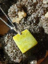 Charger l'image dans la galerie, Collier Serpentine