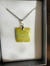 Charger l'image dans la galerie, Collier Serpentine