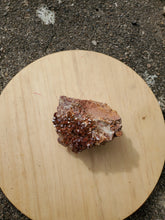 Charger l'image dans la galerie, Vanadinite (Mibladen, Maroc) pierre de collection