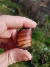 Charger l'image dans la galerie, Oeil de Taureau pierres roulées