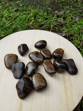 Charger l'image dans la galerie, Bronzite pierres roulées