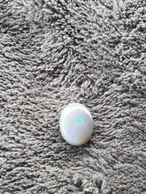 Charger l'image dans la galerie, Opale Dark d'Australie cabochon
