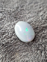 Charger l'image dans la galerie, Opale Dark d'Australie cabochon
