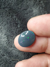 Charger l'image dans la galerie, Opale noire d'Australie cabochon
