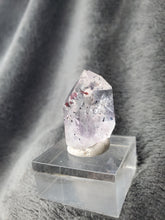 Charger l'image dans la galerie, Quartz/Améthyste Enhydro à inclusions d'Hématite pierre de collection
