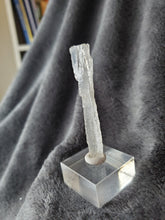 Charger l'image dans la galerie, Quartz à âme du Pakistan pierre de collection
