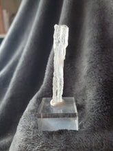 Charger l'image dans la galerie, Quartz à âme du Pakistan pierre de collection
